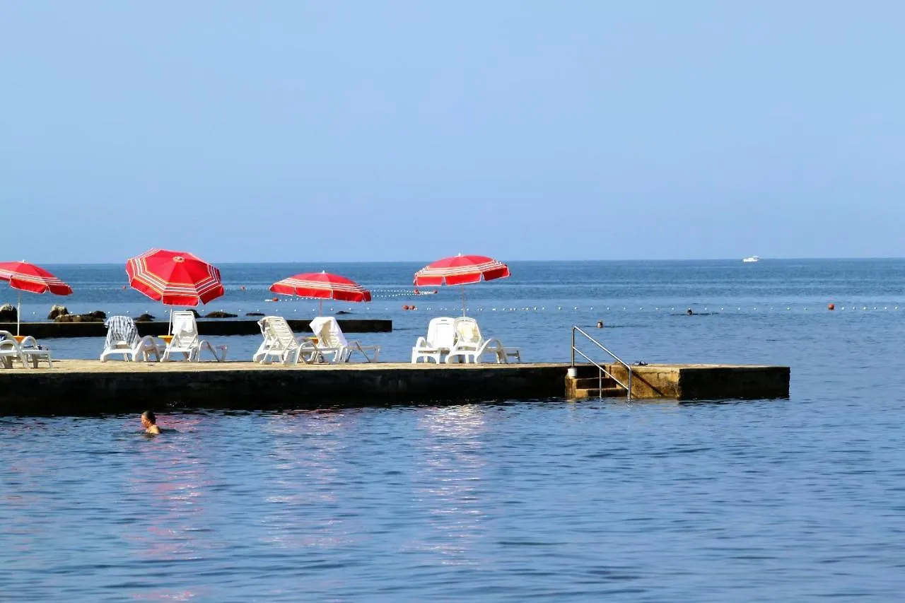 Apartments With A Parking Space Umag - 7126 קרואטיה
