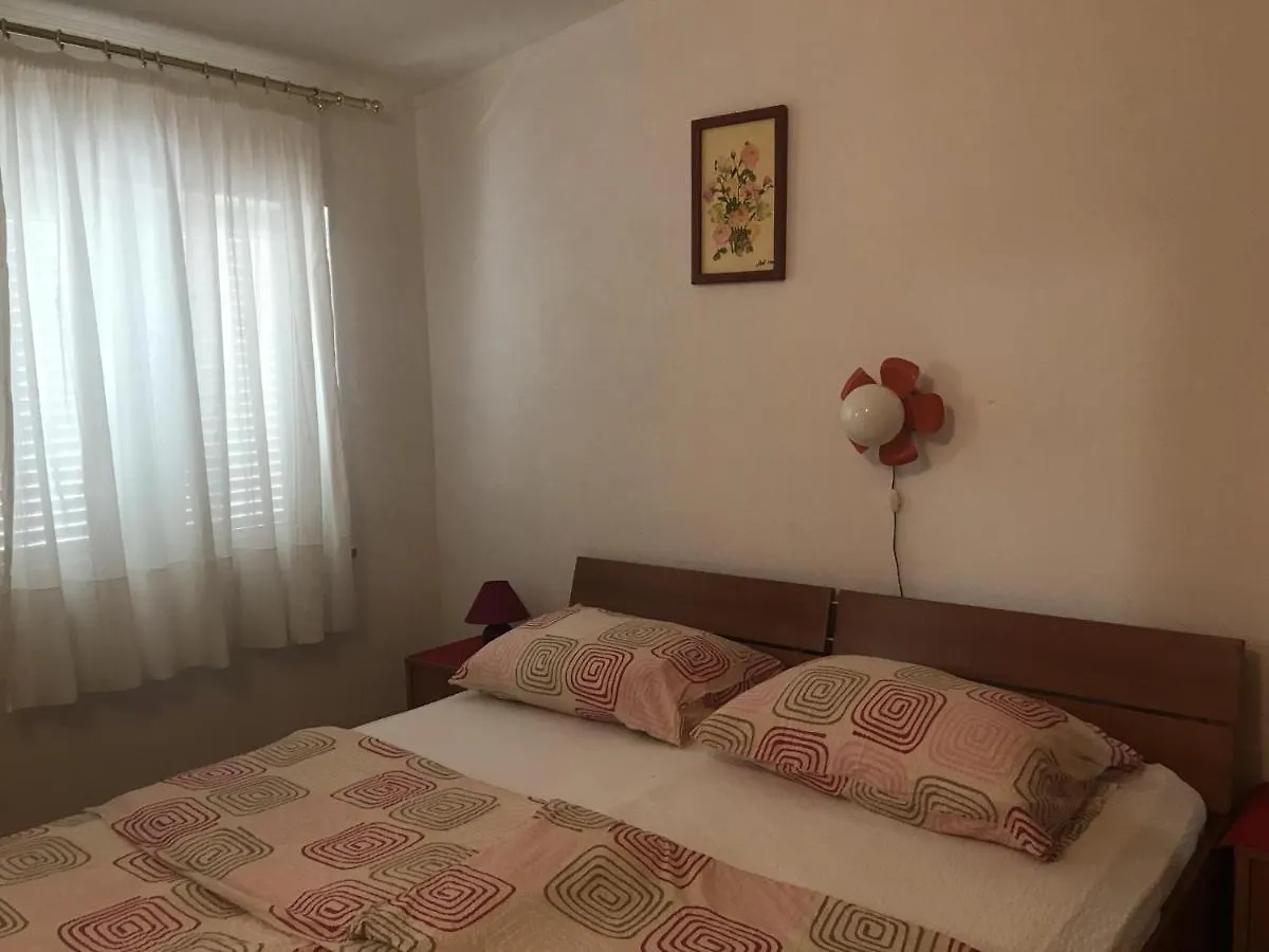 Apartments With A Parking Space Umag - 7126